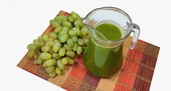 تحضير عصير العنب الأخضر